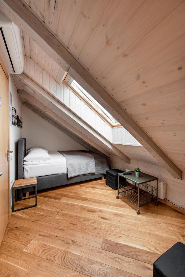 Small Attic Rooms In Kaunas Old Town Extérieur photo